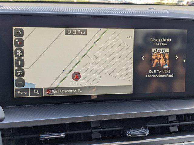 Photo of 2025 White Pearl Kia Telluride