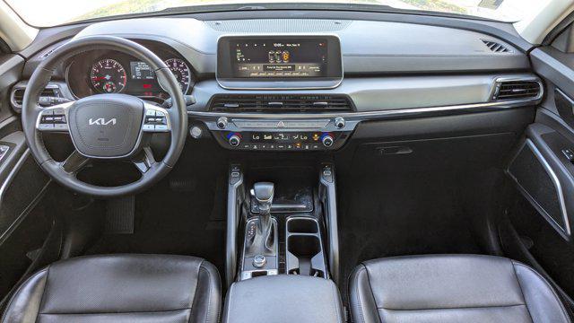 Photo of 2022 Everlasting Silver Kia Telluride