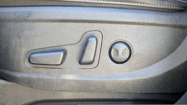 Photo of 2022 Everlasting Silver Kia Telluride