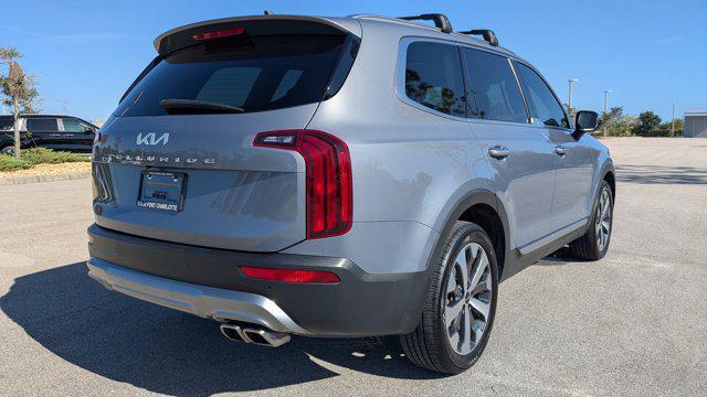Photo of 2022 Everlasting Silver Kia Telluride