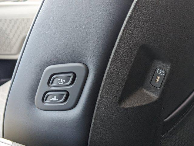 Photo of 2026 Ceramic White Kia Carnival Hybrid