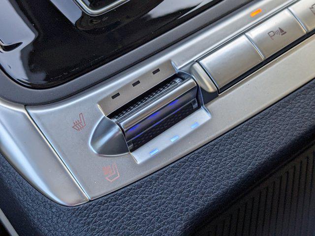 Photo of 2026 Ceramic White Kia Carnival Hybrid