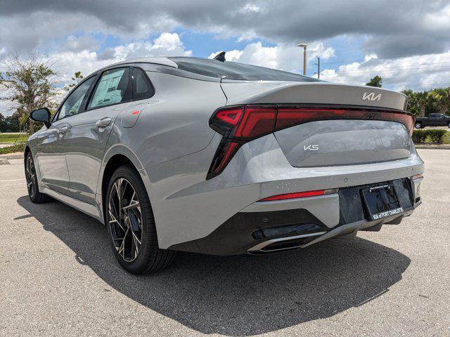 Photo of 2025 Gray Kia K5