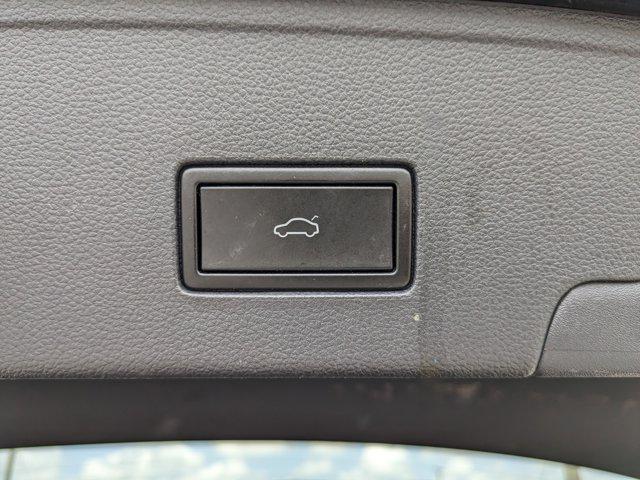 Photo of 2020 Platinum Gray Metallic Volkswagen Atlas Cross Sport