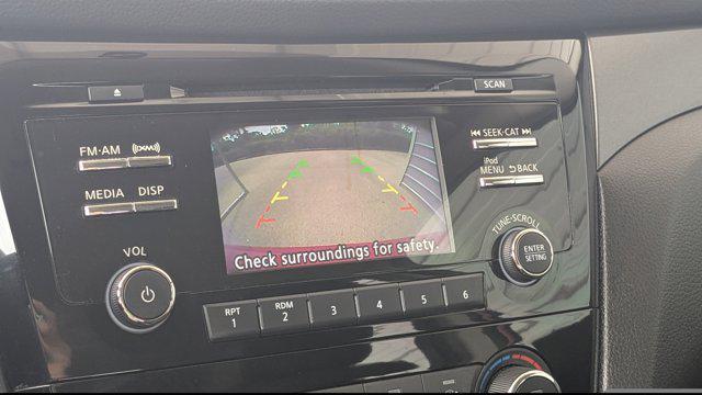 Photo of 2017 Palatial Ruby Nissan Rogue Sport