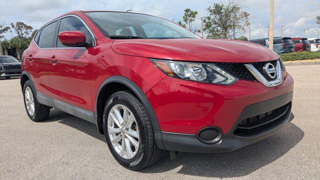 Photo of 2017 Palatial Ruby Nissan Rogue Sport