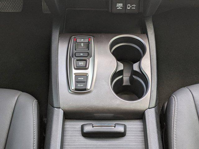 Photo of 2022 Platinum White Pearl Honda Pilot