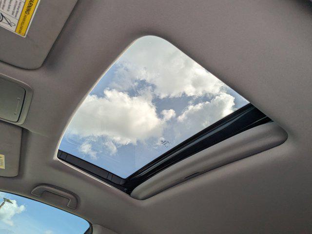 Photo of 2022 Platinum White Pearl Honda Pilot
