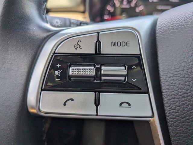 Photo of 2022 Glacial White Pearl Kia Telluride