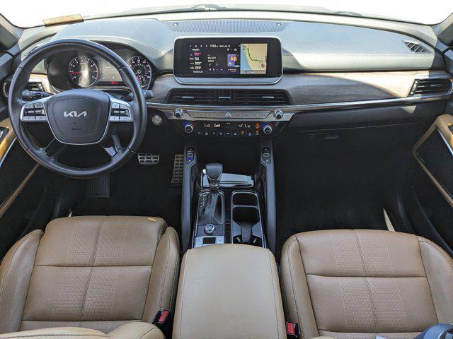 Photo of 2022 Glacial White Pearl Kia Telluride