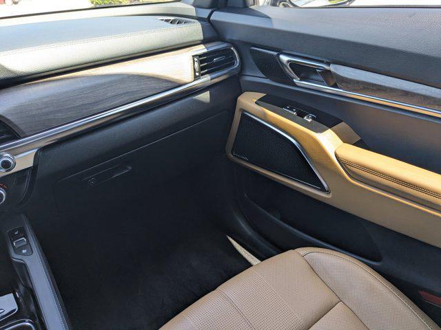Photo of 2022 Glacial White Pearl Kia Telluride