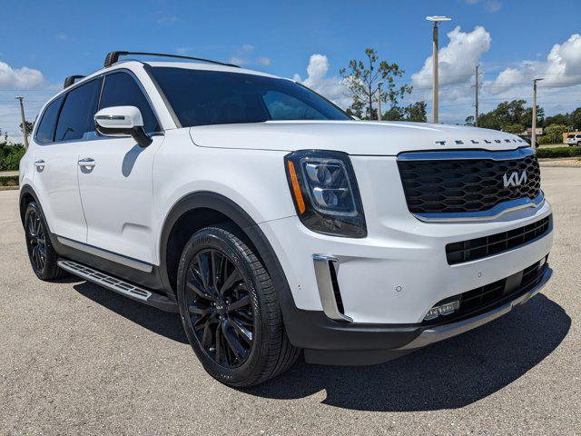Photo of 2022 Glacial White Pearl Kia Telluride