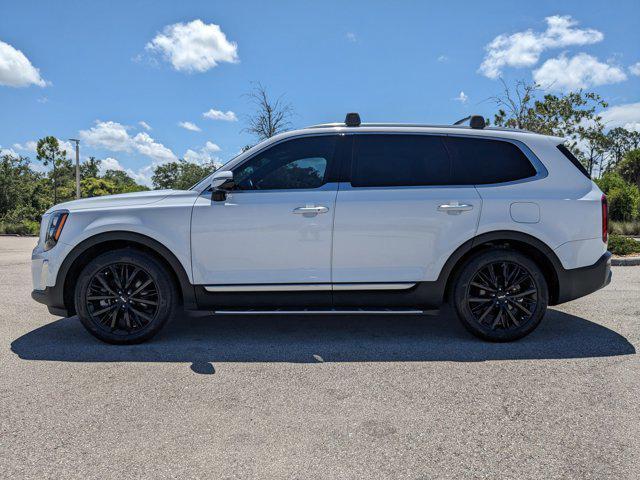 Photo of 2022 Glacial White Pearl Kia Telluride