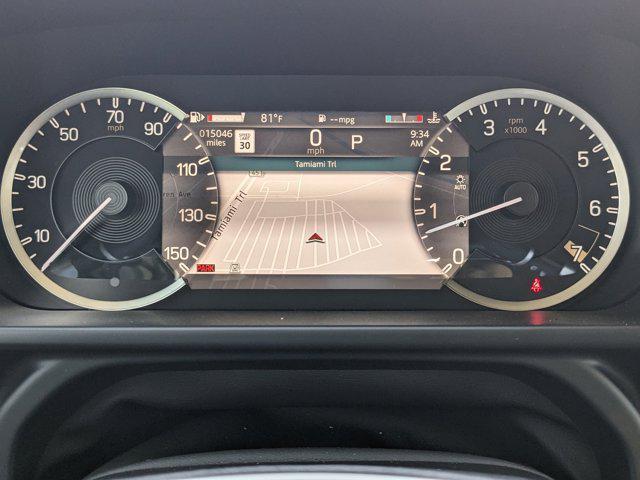 Photo of 2022 Gray Land Rover Defender