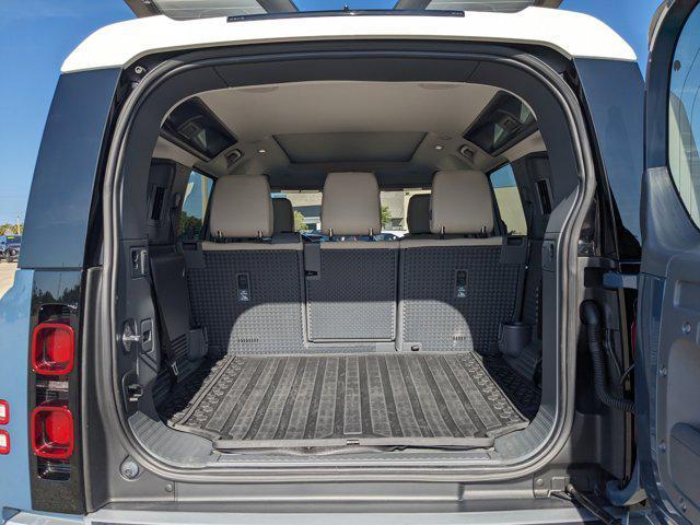 Photo of 2022 Gray Land Rover Defender