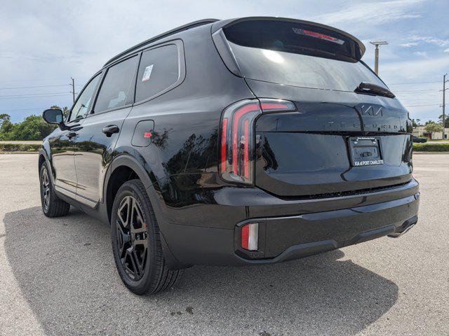 Photo of 2025 Ebony Black Kia Telluride