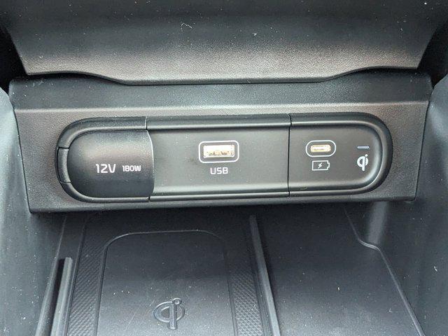 Photo of 2025 Ebony Black Kia Telluride