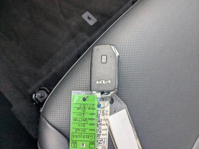 Photo of 2025 Sapphire Blue Kia Sportage
