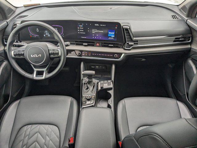 Photo of 2023 Glacial White Pearl Kia Sportage