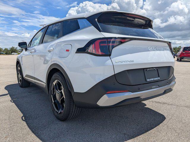Photo of 2026 White Pearl Kia Sportage