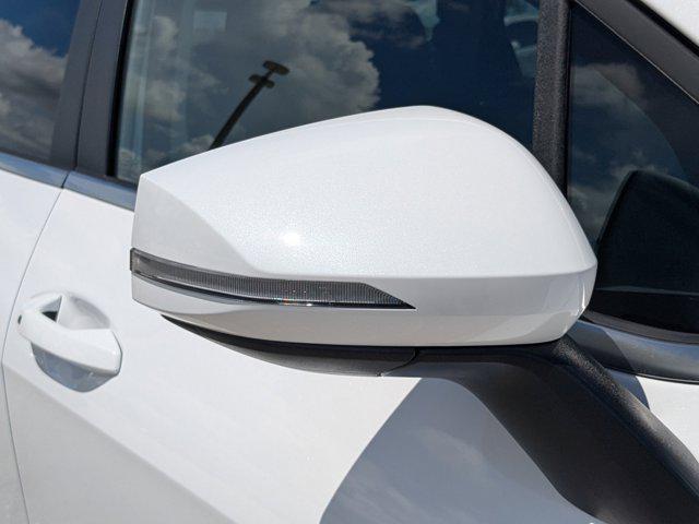 Photo of 2026 White Pearl Kia Sportage