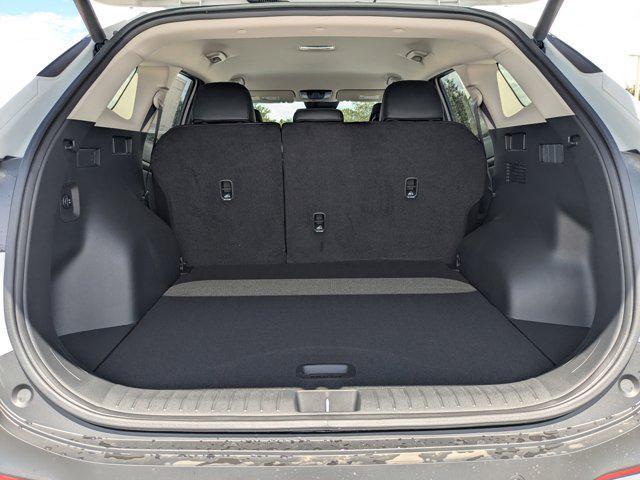 Photo of 2026 White Pearl Kia Sportage