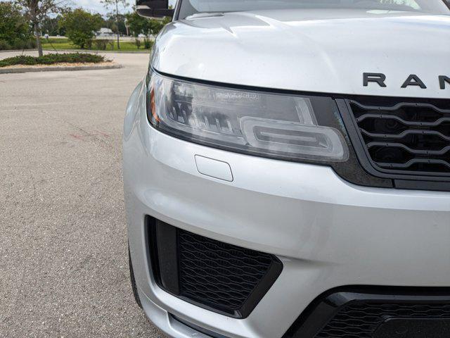 Photo of 2020 Yulong White Metallic Land Rover Range Rover Sport