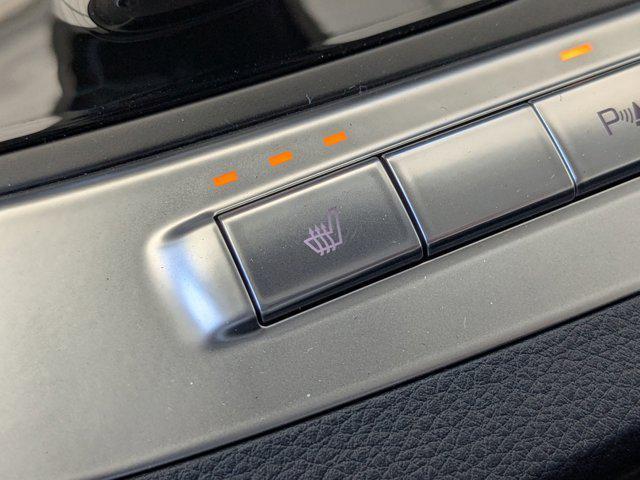 Photo of 2026 Snow White Pearl Kia Carnival Hybrid