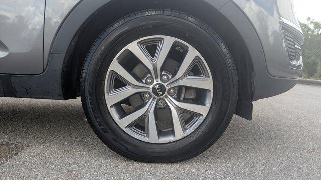 Photo of 2016 Mineral Silver Kia Sportage