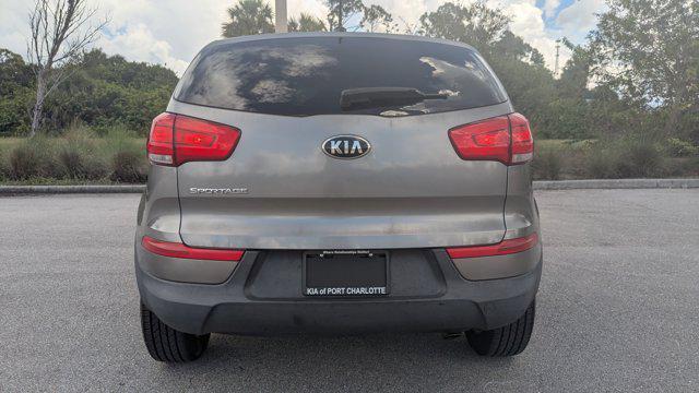 Photo of 2016 Mineral Silver Kia Sportage