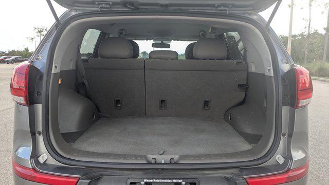 Photo of 2016 Mineral Silver Kia Sportage