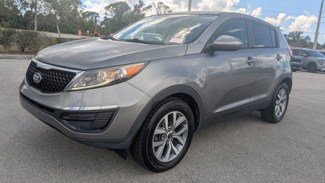 Photo of 2016 Mineral Silver Kia Sportage