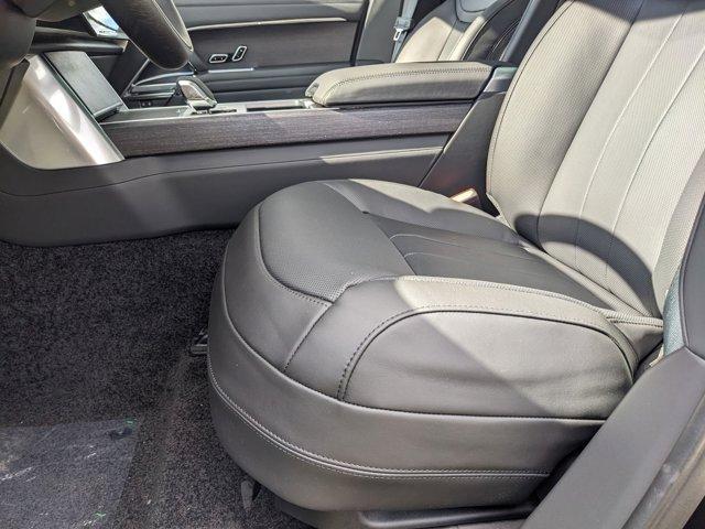 Photo of 2025 Santorini Black Land Rover Range Rover