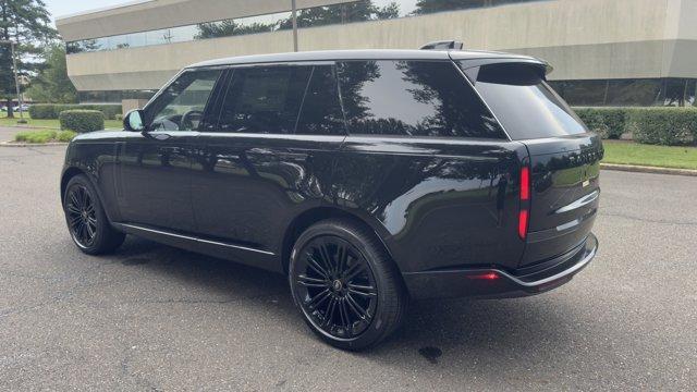 Photo of 2025 Santorini Black Land Rover Range Rover