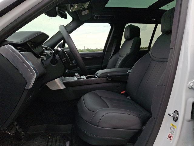 Photo of 2025 Fuji White Land Rover Range Rover
