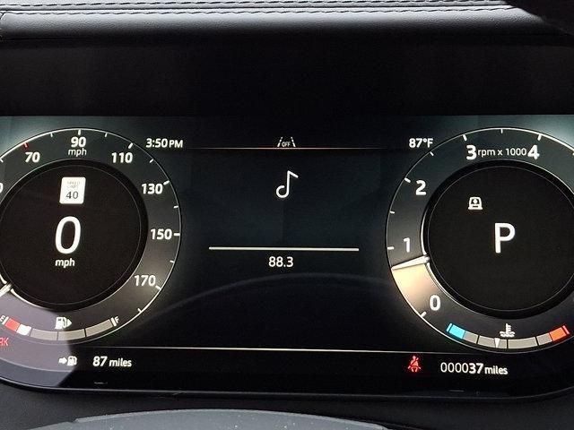 Photo of 2025 Fuji White Land Rover Range Rover