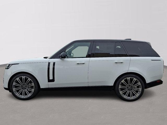 Photo of 2025 Fuji White Land Rover Range Rover