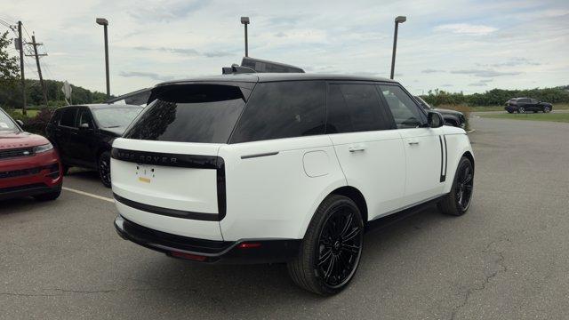 Photo of 2025 Fuji White Land Rover Range Rover