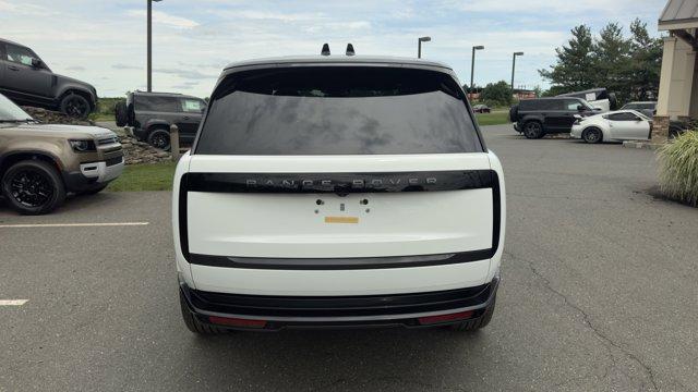 Photo of 2025 Fuji White Land Rover Range Rover