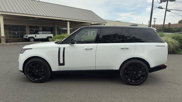 Photo of 2025 Fuji White Land Rover Range Rover
