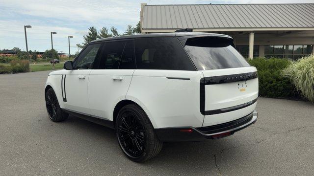 Photo of 2025 Fuji White Land Rover Range Rover