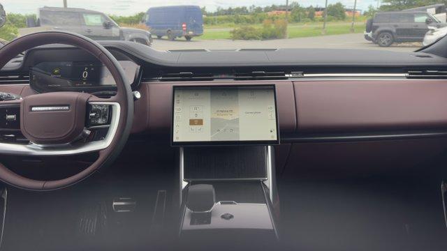 Photo of 2025 Fuji White Land Rover Range Rover