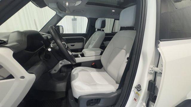 Photo of 2025 Fuji White Land Rover Defender