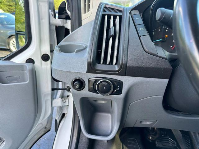 Photo of 2016 White Ford Transit-350