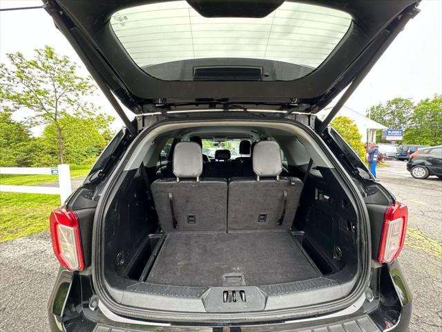 Photo of 2022 Black Ford Explorer