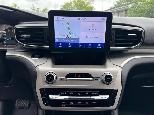 Photo of 2022 Black Ford Explorer