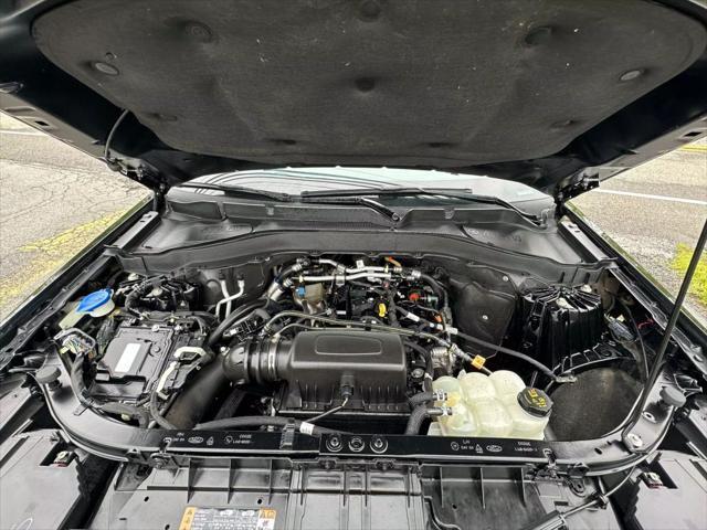 Photo of 2022 Black Ford Explorer