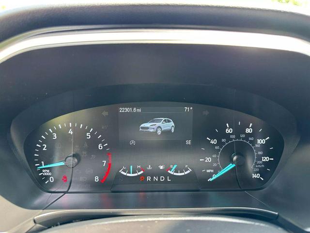 Photo of 2021 Gray Ford Escape
