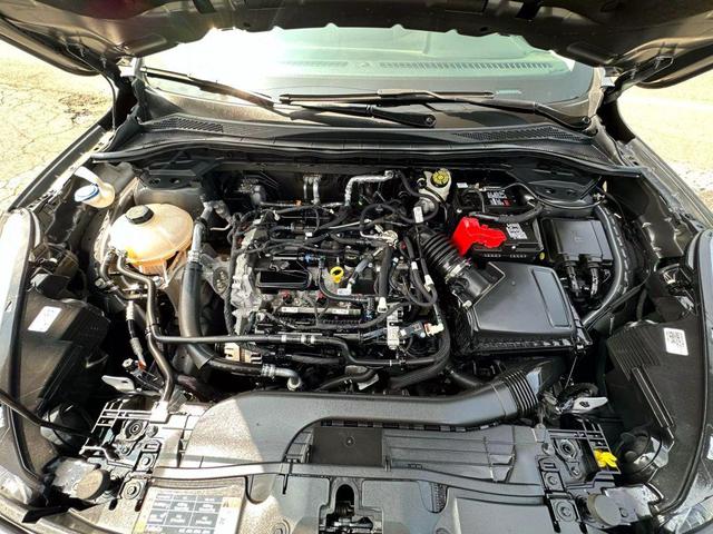 Photo of 2021 Gray Ford Escape