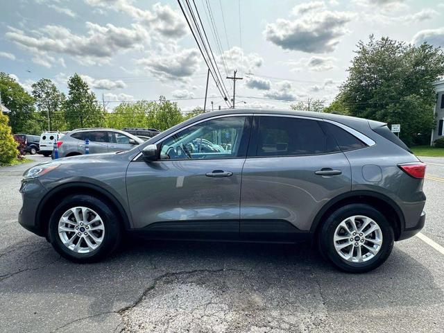 Photo of 2021 Gray Ford Escape